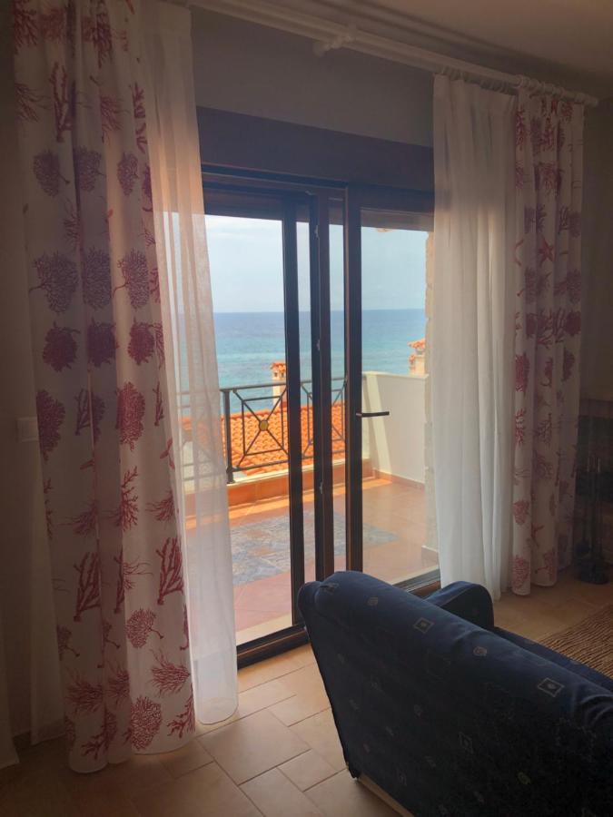 Navy Blue Apartment Nea Skioni Exterior photo