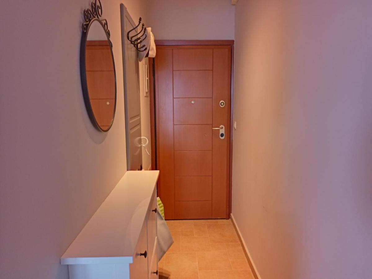 Navy Blue Apartment Nea Skioni Exterior photo