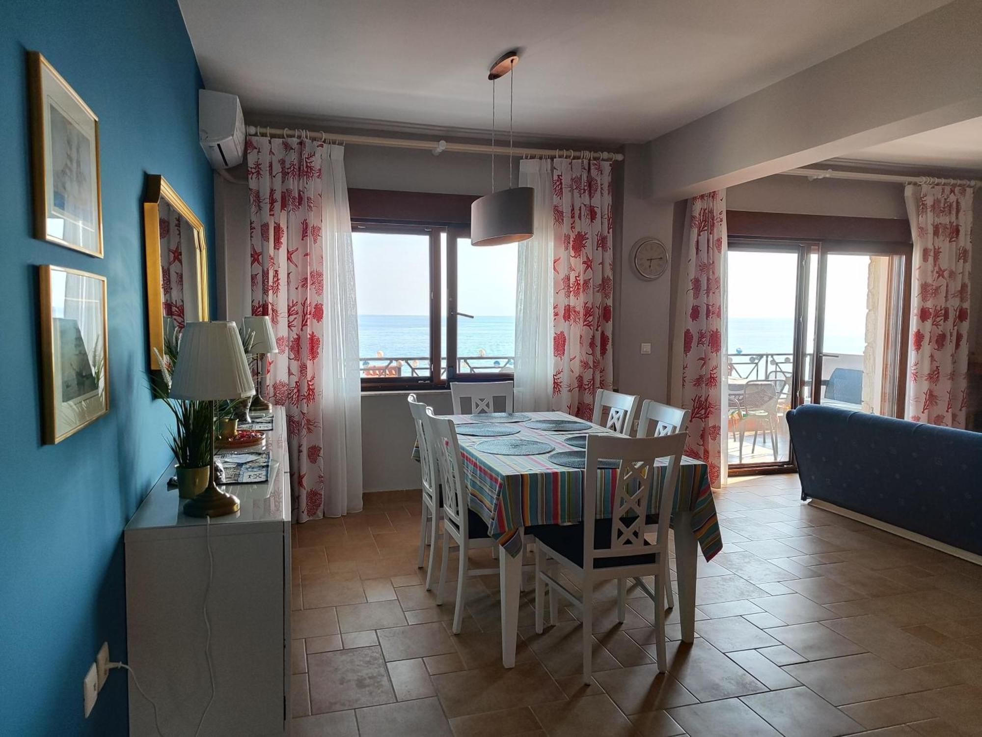 Navy Blue Apartment Nea Skioni Exterior photo